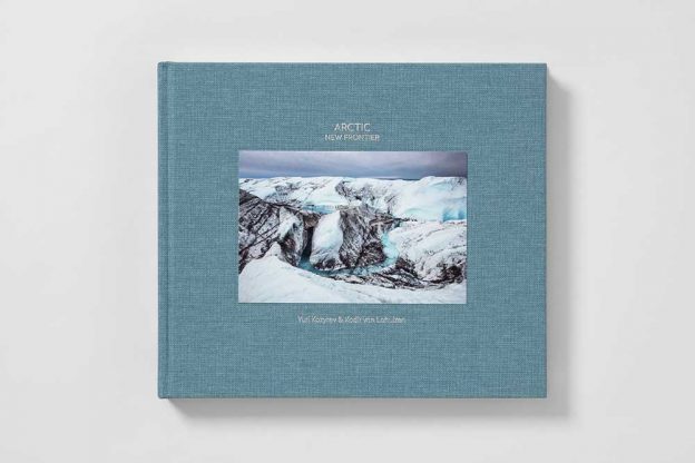 Livre Arctic, new Frontier, Reliefs éditions. Une halte Noel décembre 2018. Plume Voyage Magazine #plumevoyage @plumevoyagemagazine @plumevoyage © DR