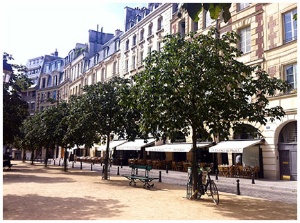 Place Dauphine. Le city break parisien de Laurence Gounel pour Plume Voyage mars 2016. @plumevoyagemagazine © Laurence Gounel