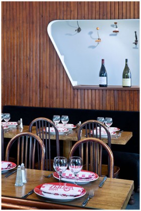 Restaurant Astier. Le city break parisien de Laurence Gounel pour Plume Voyage mars 2016. @plumevoyagemagazine © Roberta Valerio
